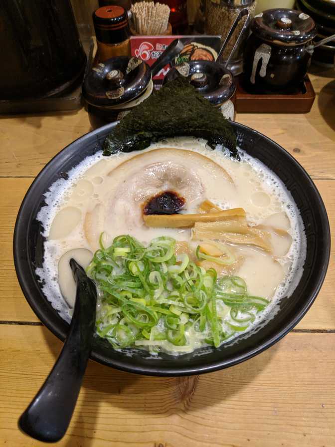 A ramen shop, Ikebukuro: can't complain.