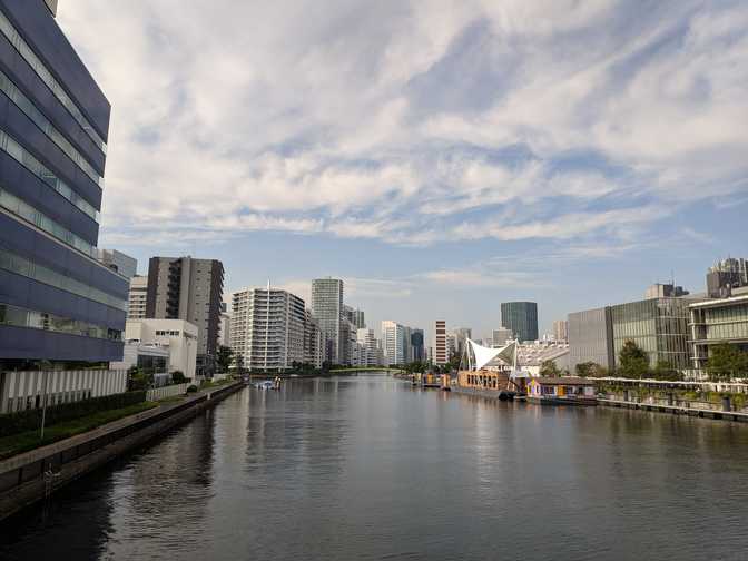 Shinagawa: crossing onto Tennozu Isle.