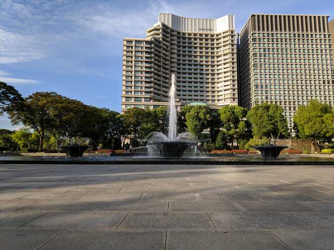 Wadakura Fountain Park: on the north side of Kokyo Gaien near the Imperial
East Gardens (different to Kokyo Gaien).