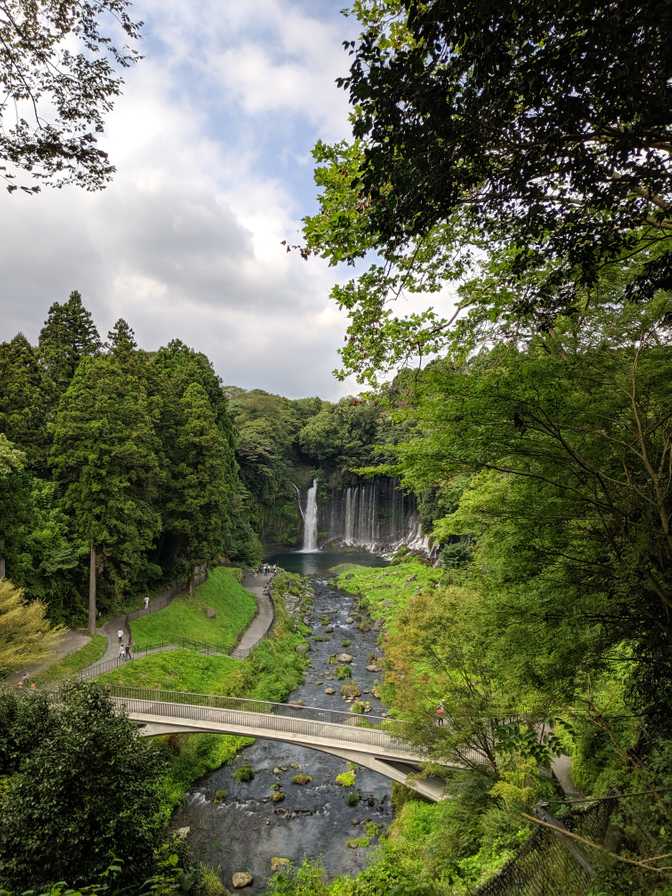 Shiraito Falls. You can't see it from here but there are lots of smaller
waterfalls all down the right side of the river.