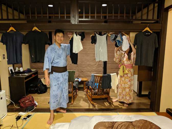 Rakuyu Hotel, Fujikawaguchiko: Hanging up some coin laundry laundered
clothes. My unwashed t-shirts are on the left.