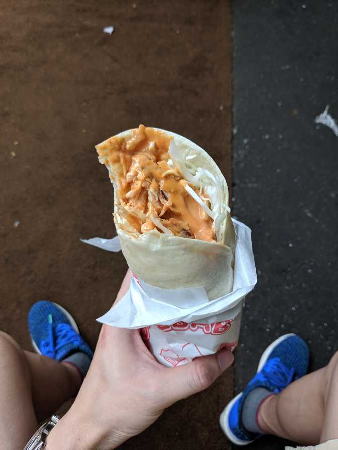 Ameyoko, Ueno: chicken kebab (700 JPY). Tasty and a nice change from the usual
food that I've been eating recently.