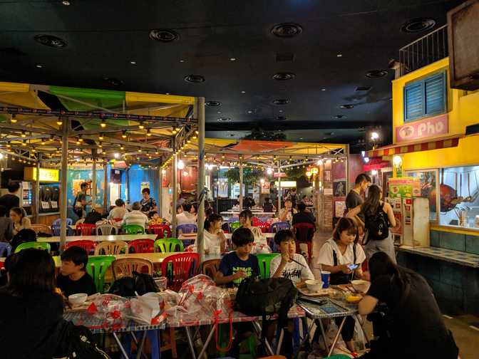 A food hall where you can try eight different types of noodles from
different countries that influenced the creator of cup
noodles.