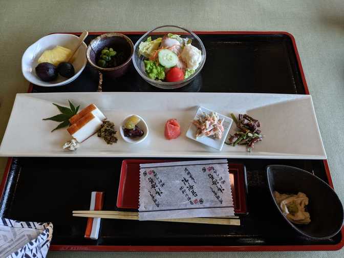 Lalaca, Hakone: kaiseki breakfast.