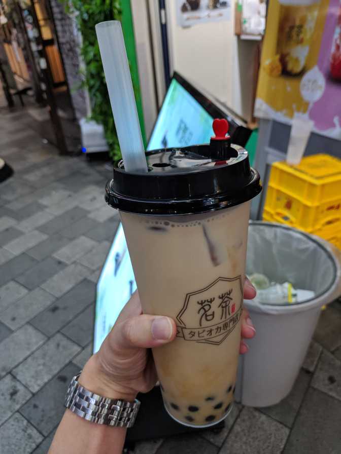 A classic black pearl milk tea. Too sugary because I forgot to customise it
although I'm not sure if you even can. Otherwise not bad, but it's no CoCo.