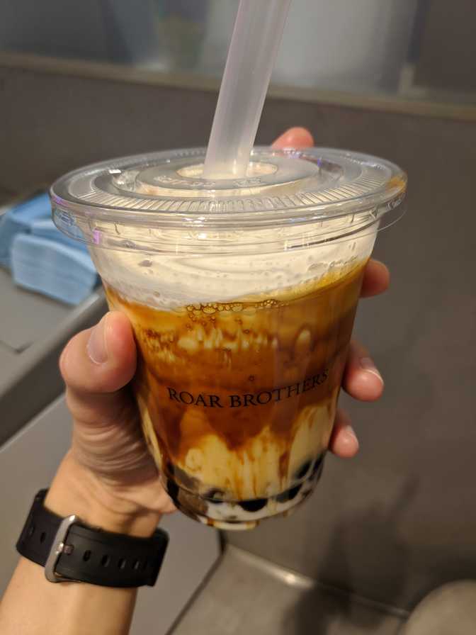 Coffee brown sugar milk tea. The coffee comes from a freshly pulled
espresso shot. The pearls were warm and really sweet, but it was okay since
they didn't add much syrup. I still wish it was a little less sweet. Very
good though and it's my favourite so far.