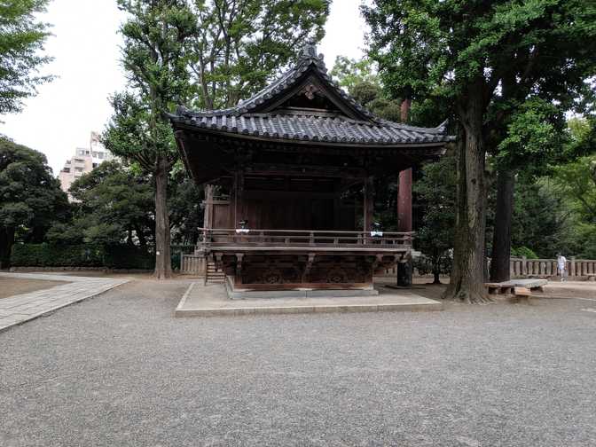 I'm not sure what this functions as but it was across from the purification
fountain.