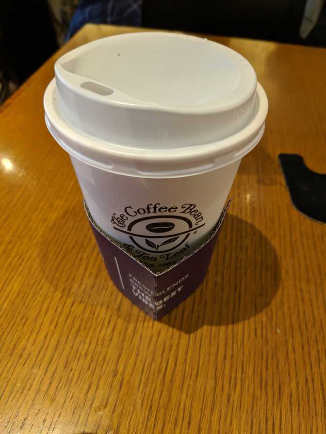 The Coffee Bean & Tea Leaf, Nihombashi: I don't know why this came in a
takeaway cup. I saw other coffees in mugs but maybe those were reserved for
milk coffees while mine was just the default drip
coffee.