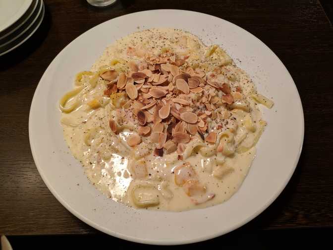 Grano E Acqua, Hakodate: salmon cream and some Japanese fruit pasta. Good
at first and then got a bit too creamy.