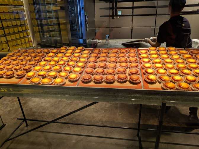 Bake Cheese Tart, Tokyo station: they look so good.