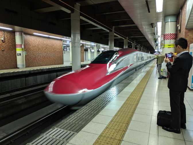 Ueno station: the guy in front had the same idea as me.