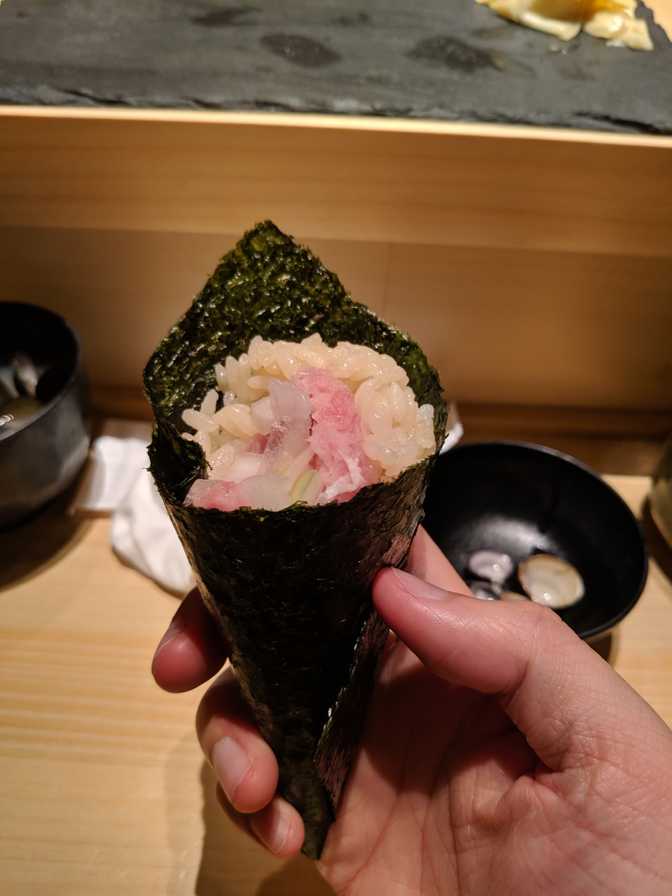 Negi toro (onion and tuna) hand roll. The tuna was great but overall it was
eh since I was really full and there was so much
rice!